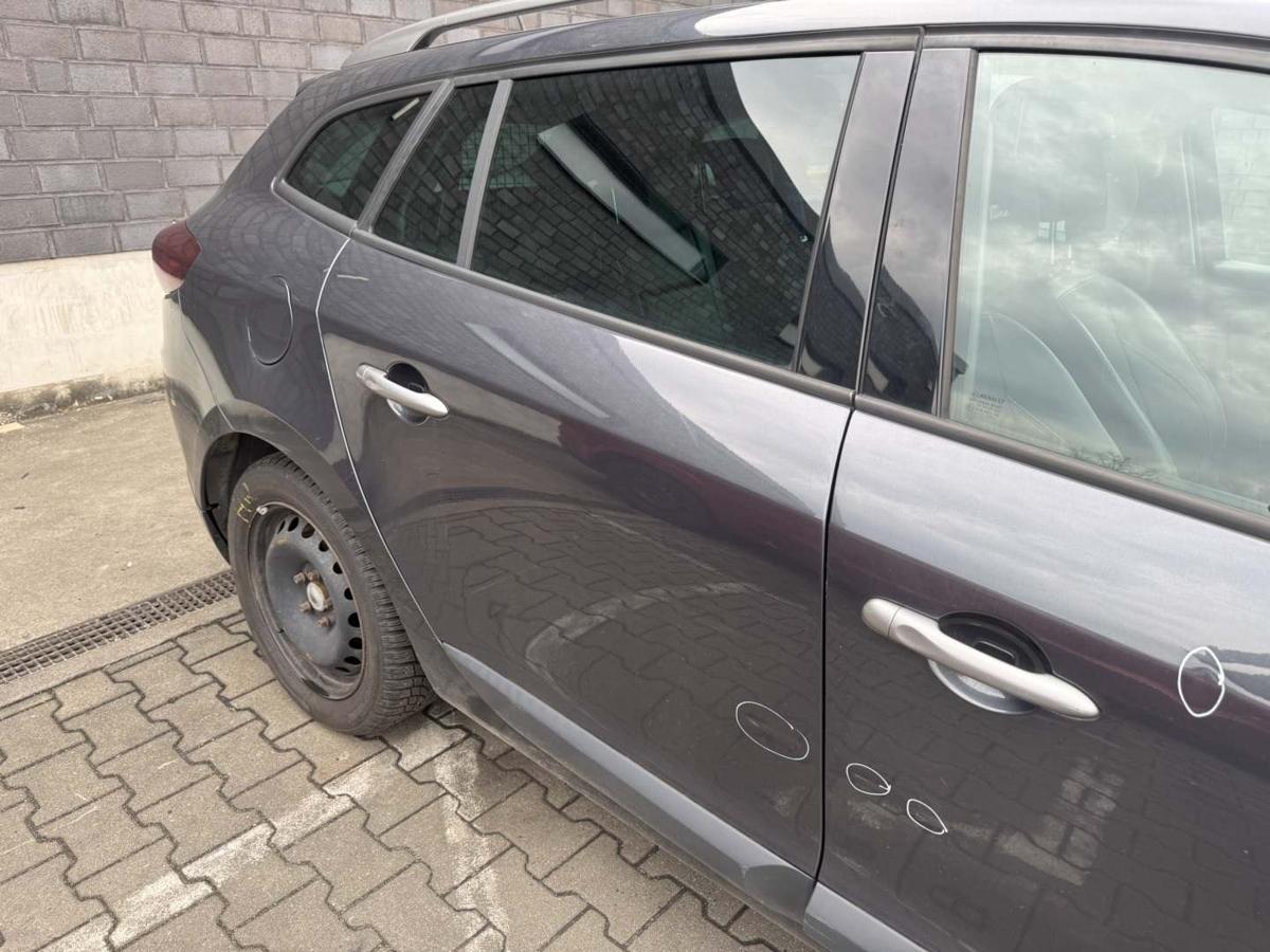 Renault Megane 3 Grandtour original T&uuml;r hinten rechts TEB66 Graphitschwarz Rohbau Bj.2011